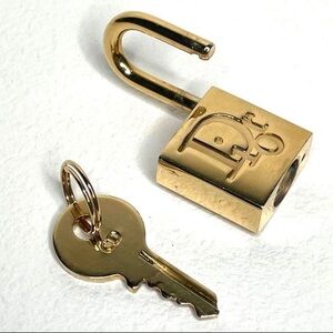 Dior Cannage Logo Cadena and Key Set